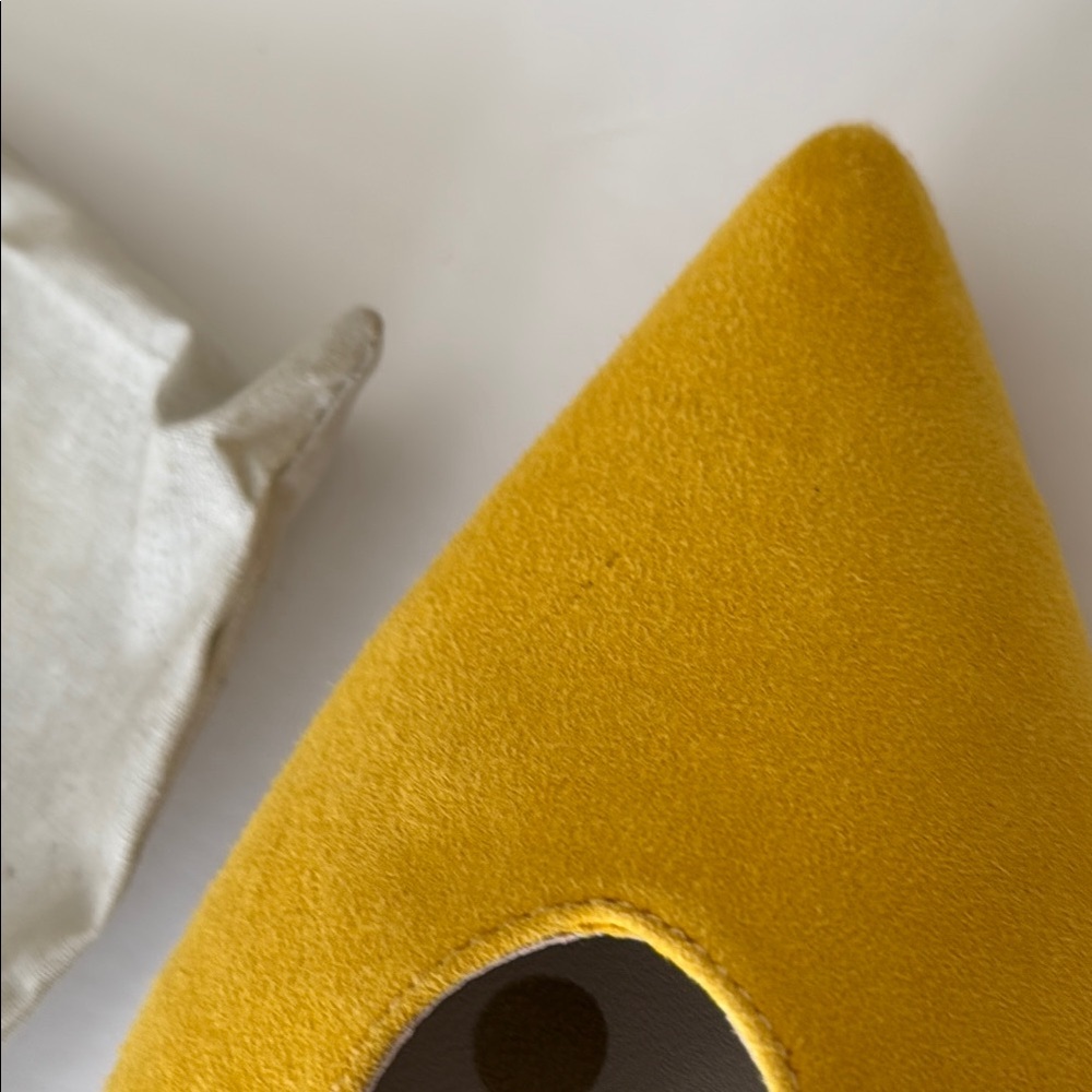 Boden Mustard Yellow Suede Slingback Block Heels Size 9 (40) - Picture 8 of 11